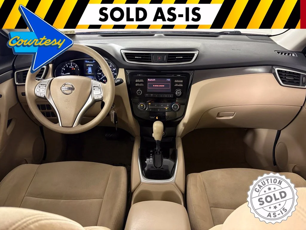 Used 2015 Red Nissan S image 37