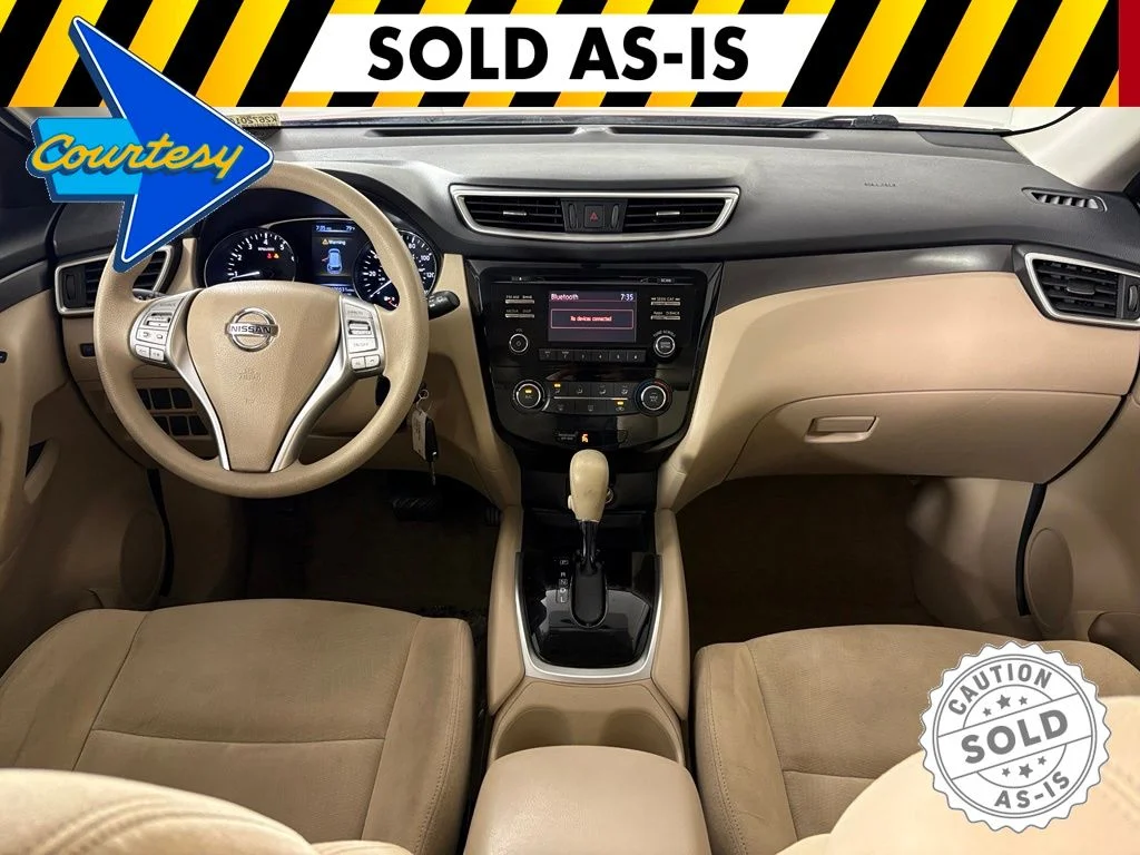 Used 2015 Red Nissan S image 37