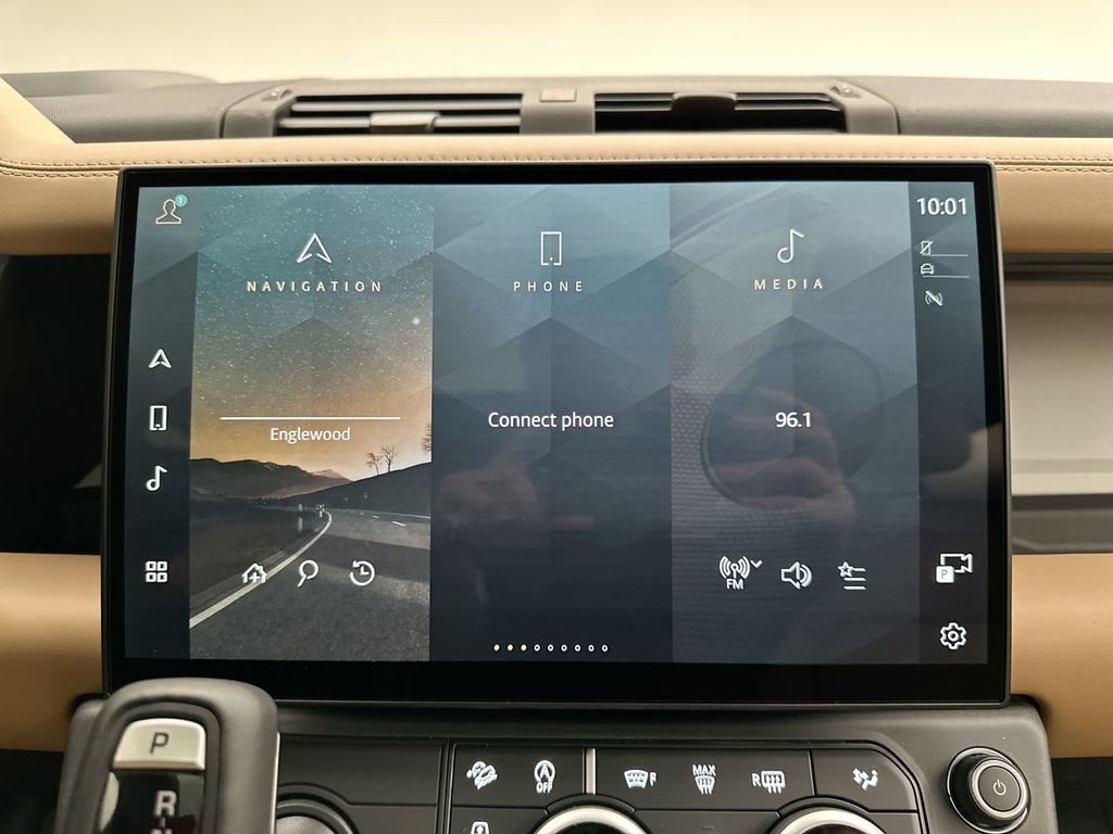 New 2026 Woolstone Green Land Rover S image 14