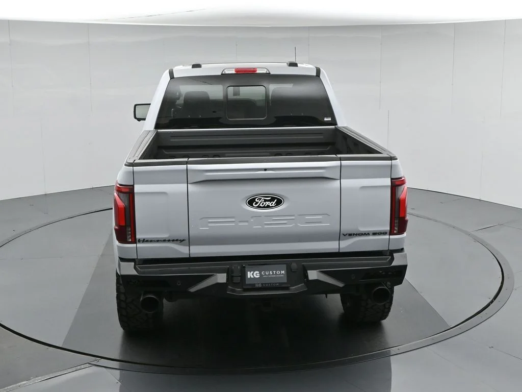 New 2025 White Ford Lariat image 44