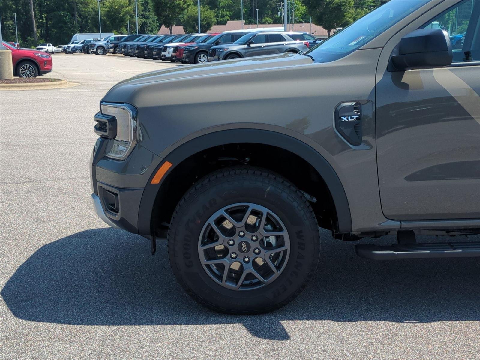New 2026 Marsh Gray Ford XLT image 10