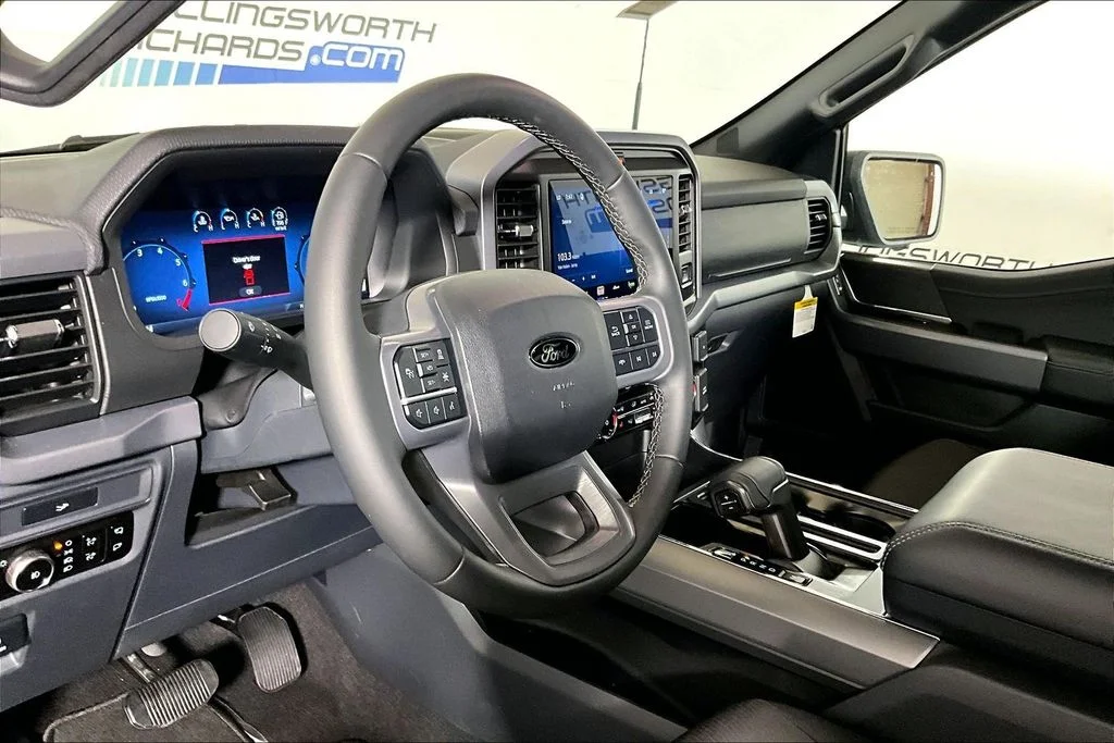 New 2026 Agate Black Metallic Ford XLT image 6