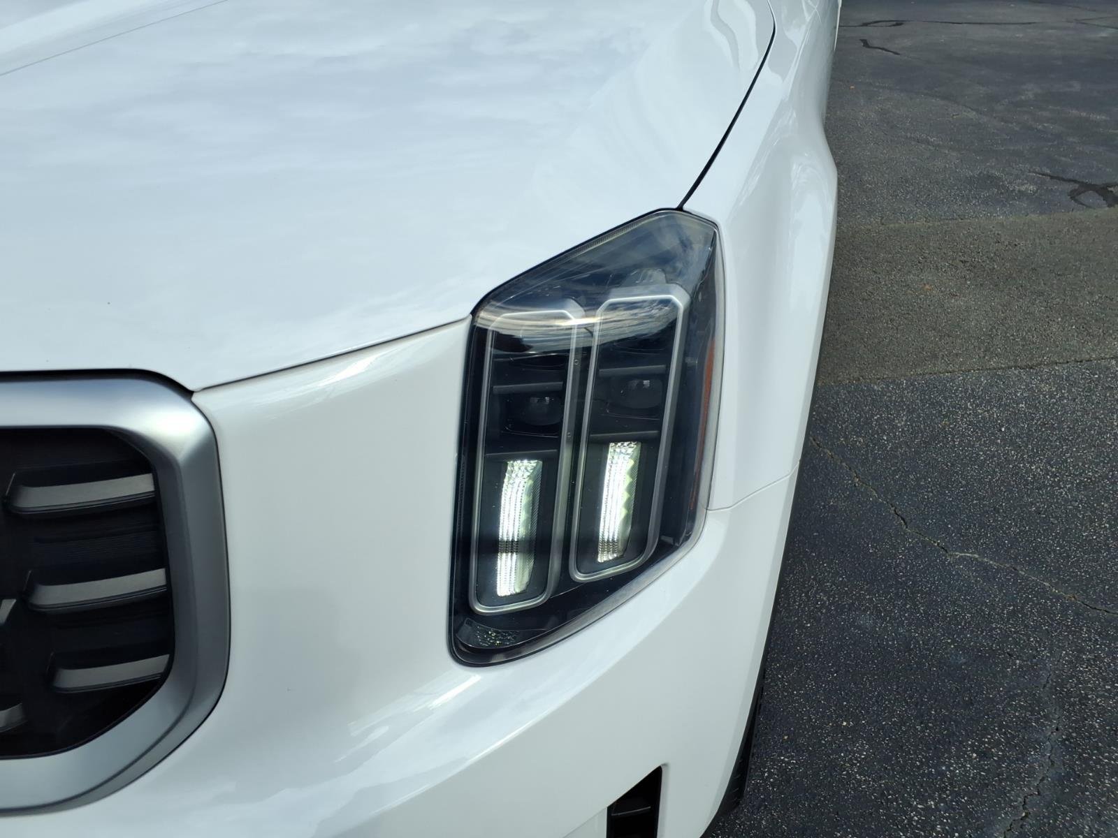 Used 2023  KIA S image 18