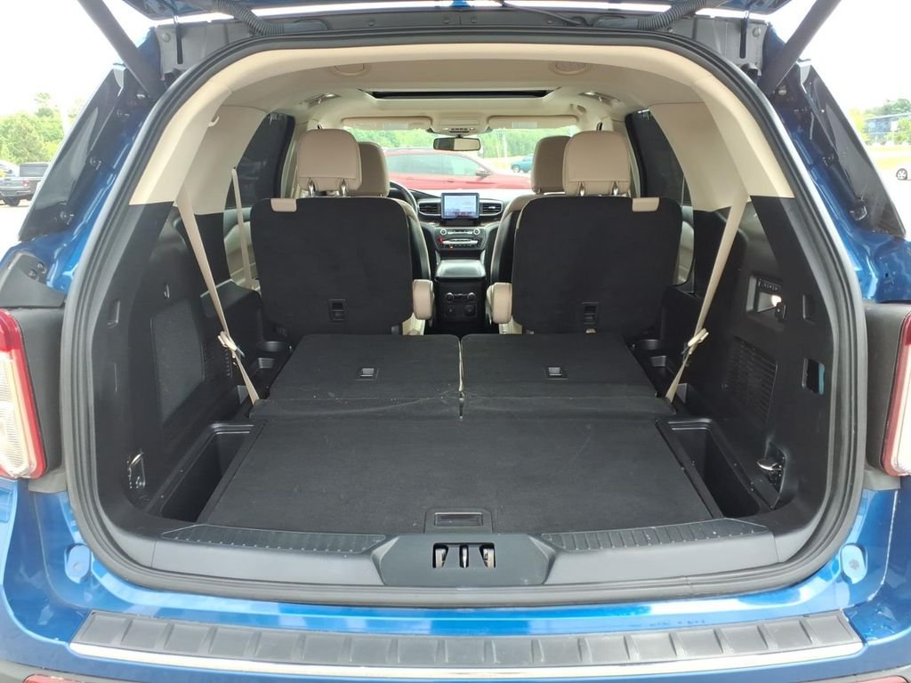 Used 2020 Blue Metallic Ford Limited image 27