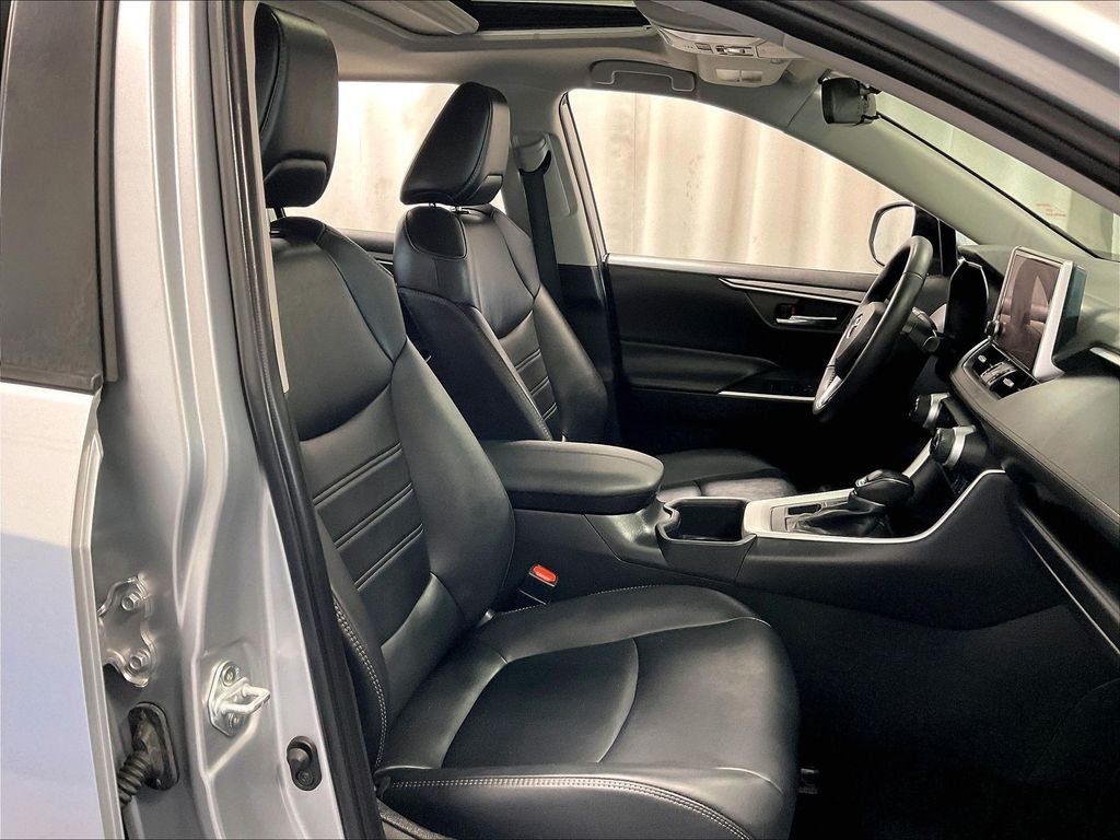 Used 2024 Silver Toyota XLE Premium image 11