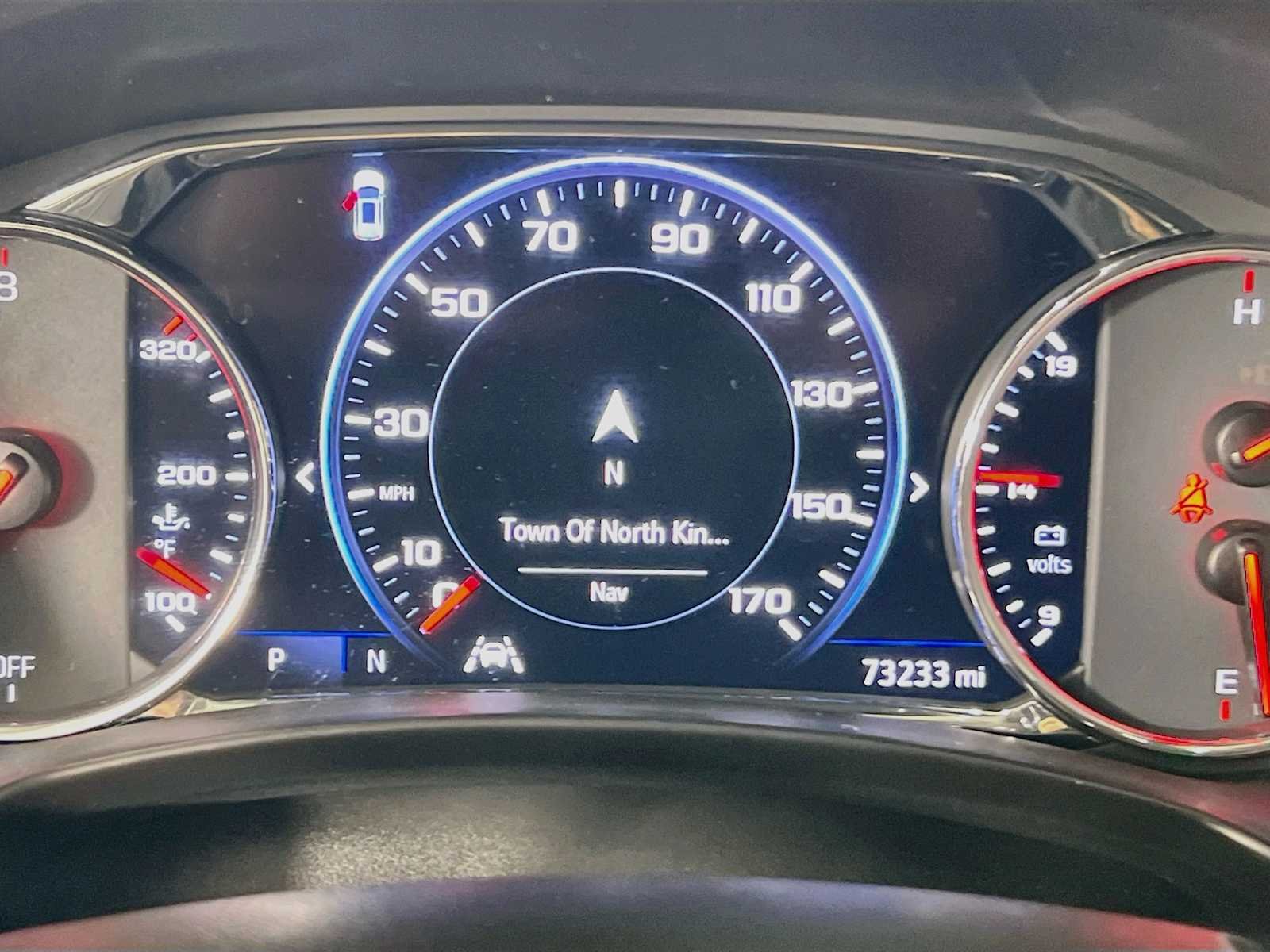 Used 2022 White Frost Tricoat GMC Denali image 12