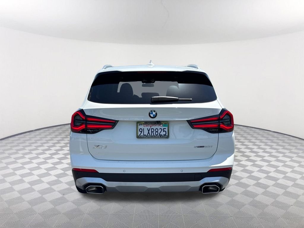 Used 2024 White BMW sDrive30i image 5