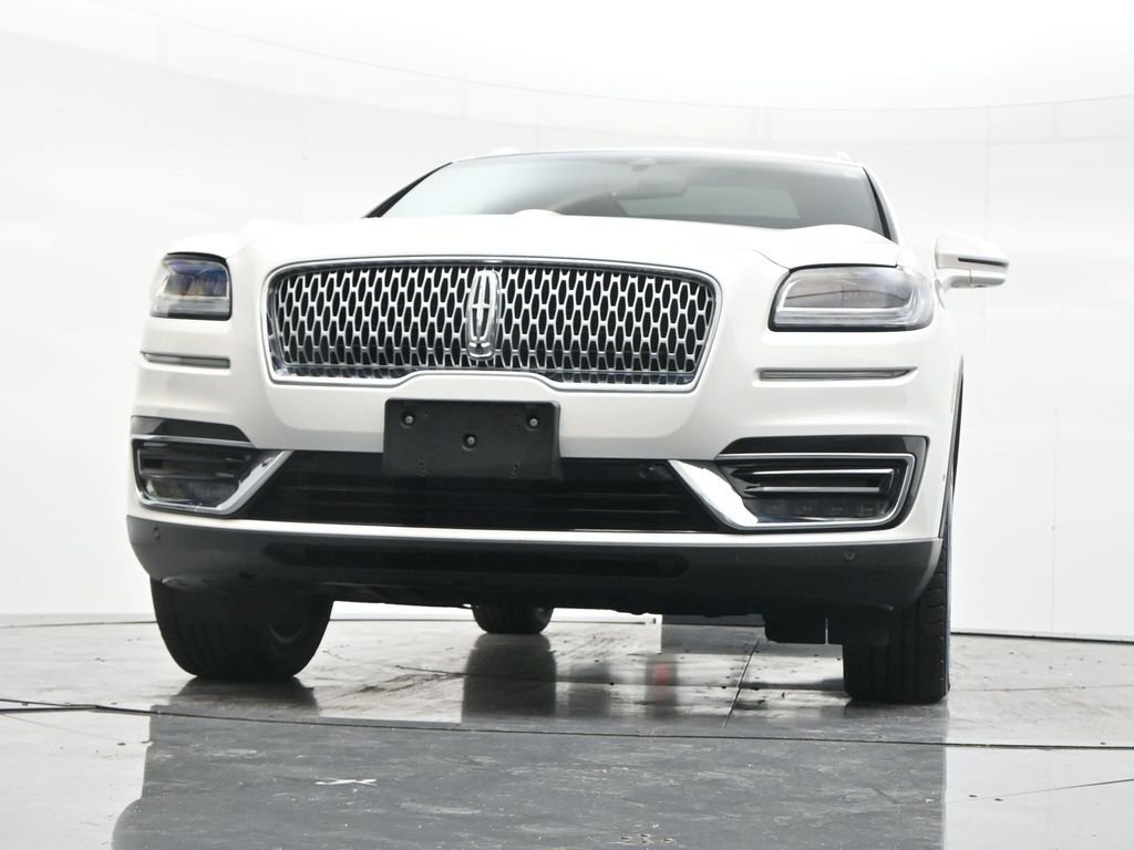 Used 2019 White Platinum Clearcoat Metallic Lincoln Reserve image 44