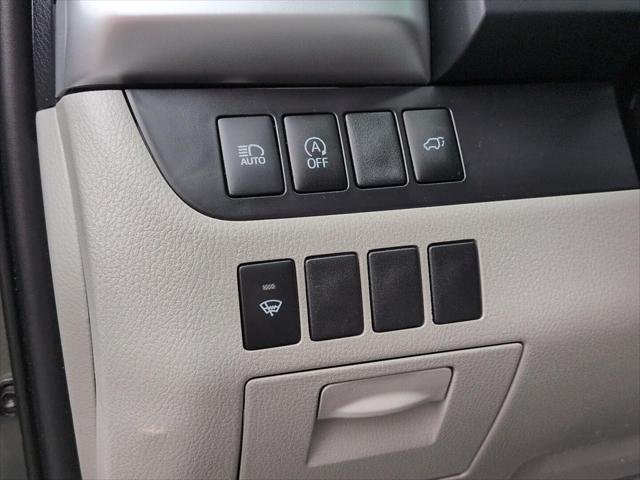 Certified Used 2019 ALUMINA JADE METAL Toyota  image 14