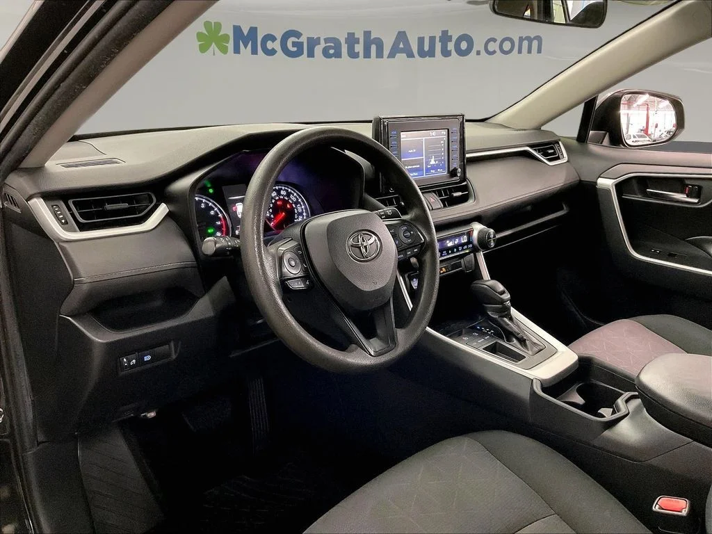Used 2019 Black Toyota XLE image 17