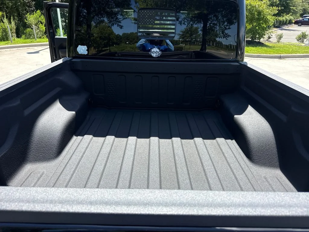 Used 2025 Black Clearcoat Jeep Nighthawk image 33