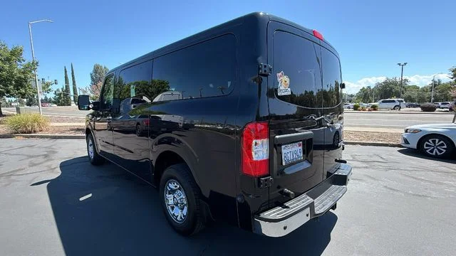 Used 2018 Super Black Nissan SL image 6