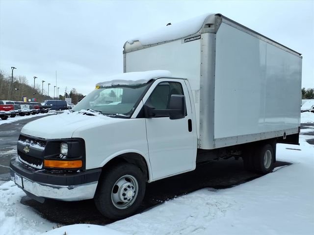 Used 2016 Summit White Chevrolet Work Van image 3