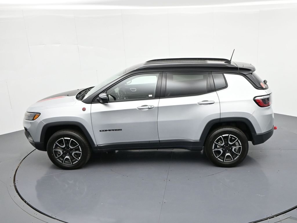 2025 Jeep Compass Trailhawk - Photo 24