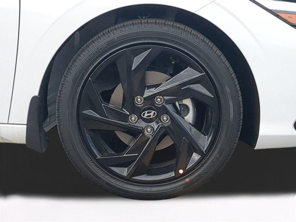 New 2026 White Hyundai SEL Sport Premium image 11