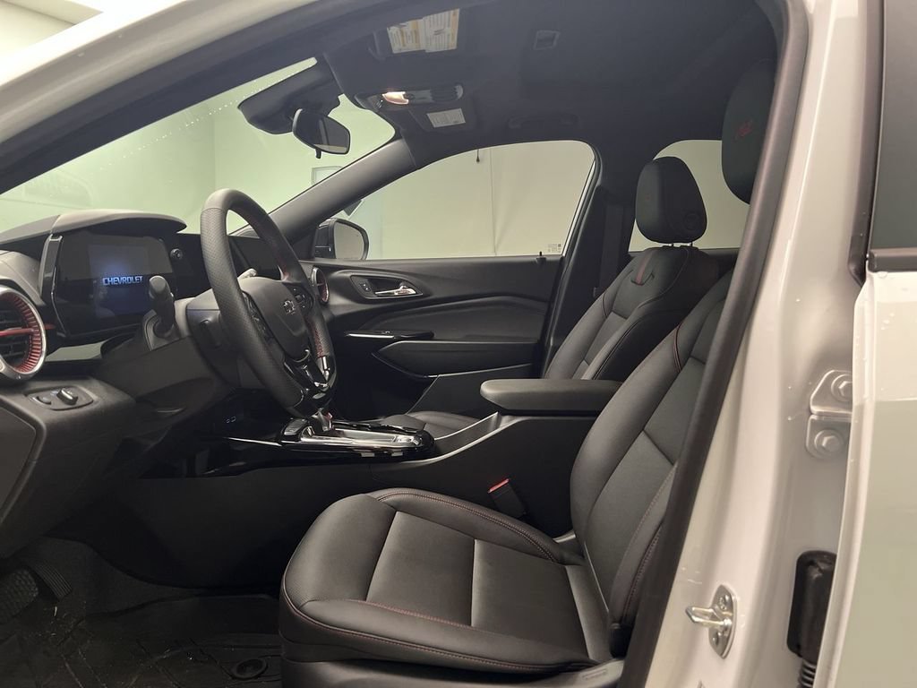 Used 2026 Summit White Chevrolet 2RS image 11