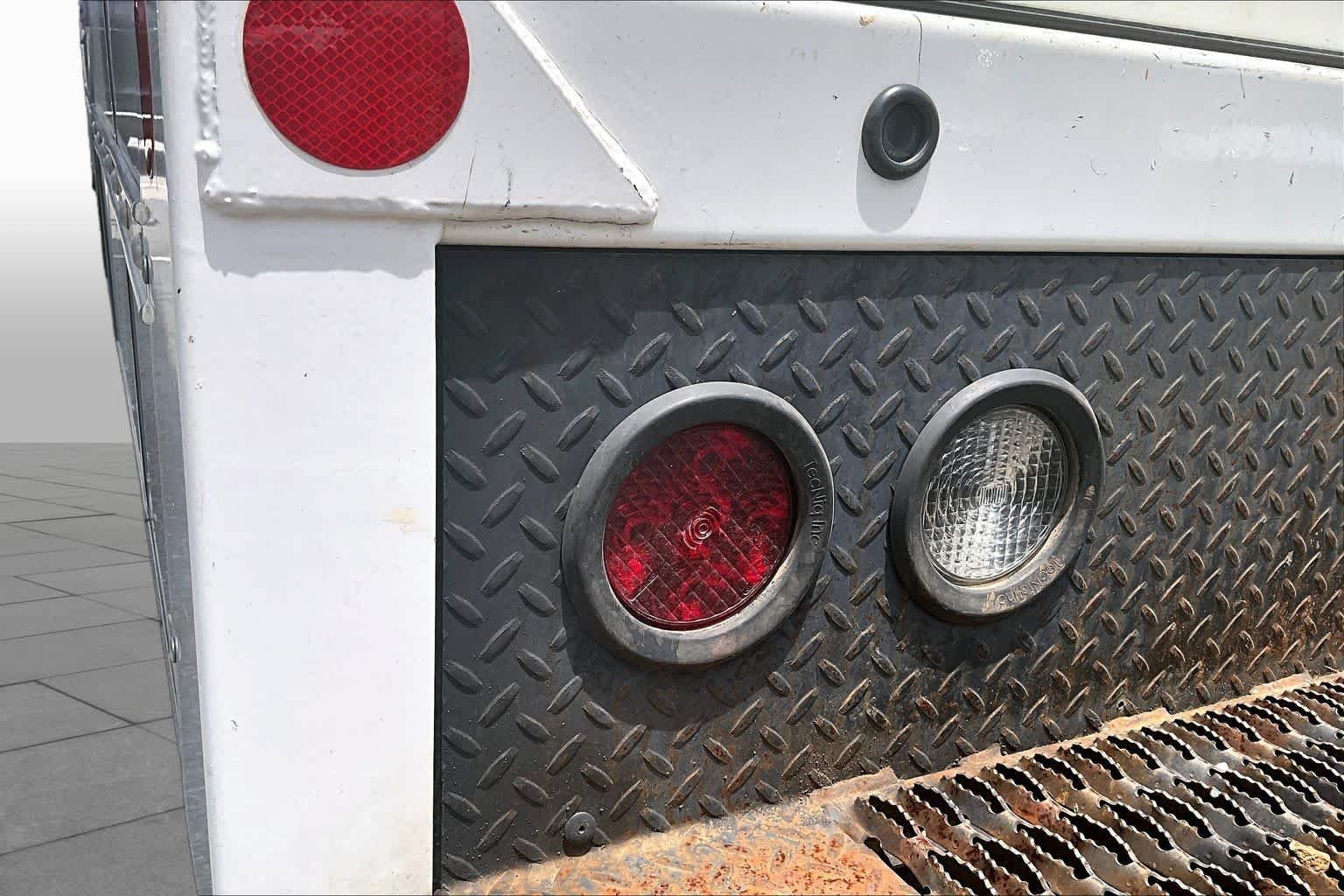 Used 2021 Summit White Chevrolet  image 25