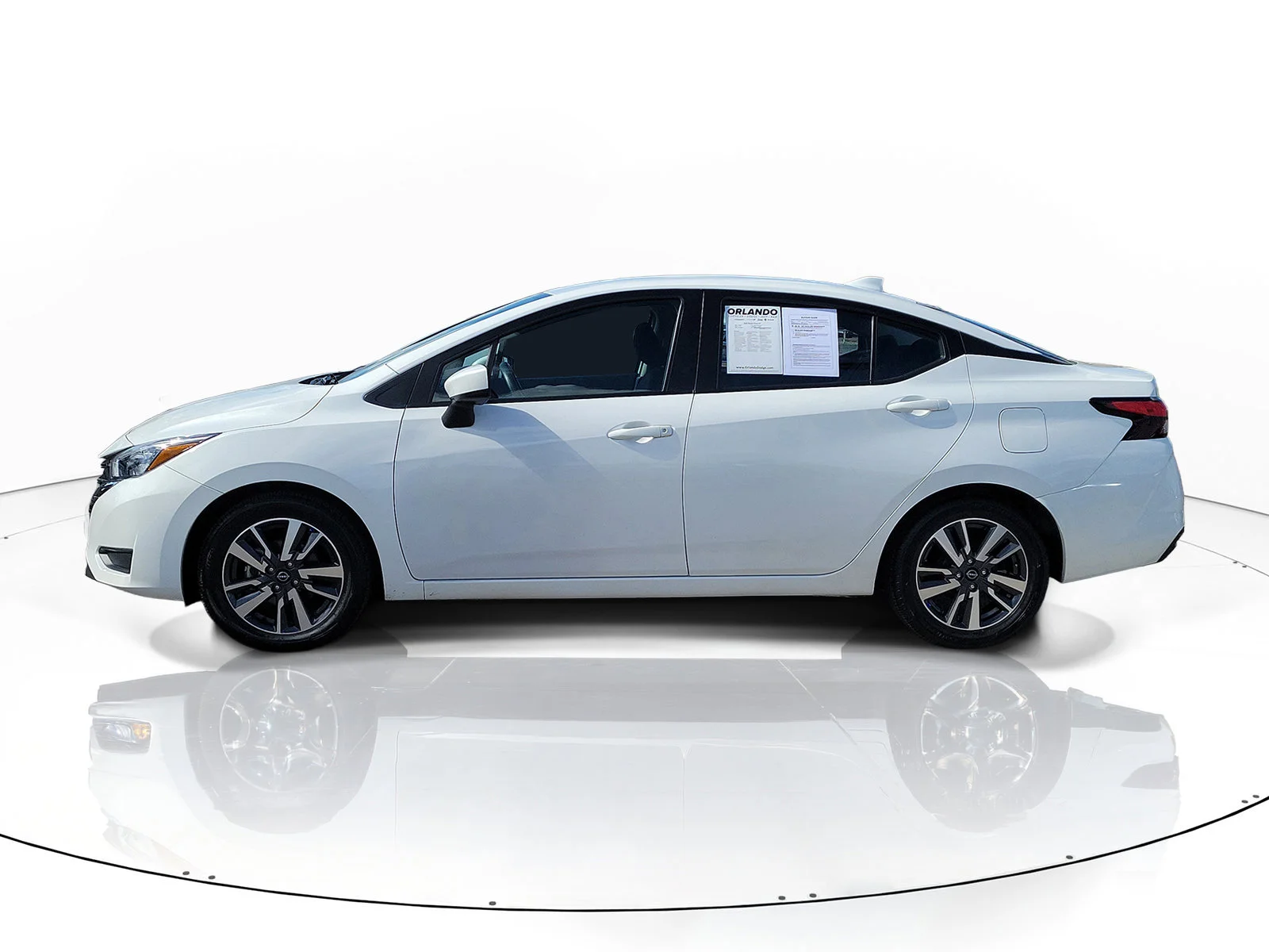 Used 2025 Aspen White Tricoat Nissan SV image 4