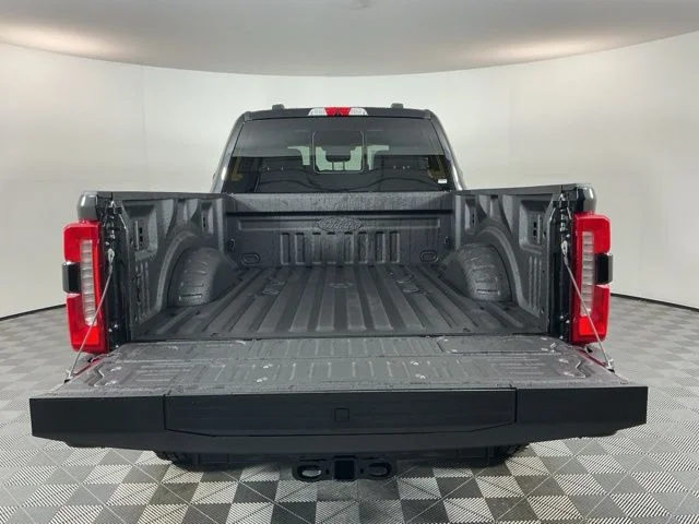 New 2026 Agate Black Ford XLT image 7