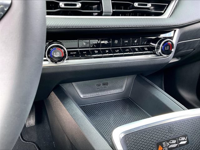 2027 Chevrolet Equinox LT - Photo 16