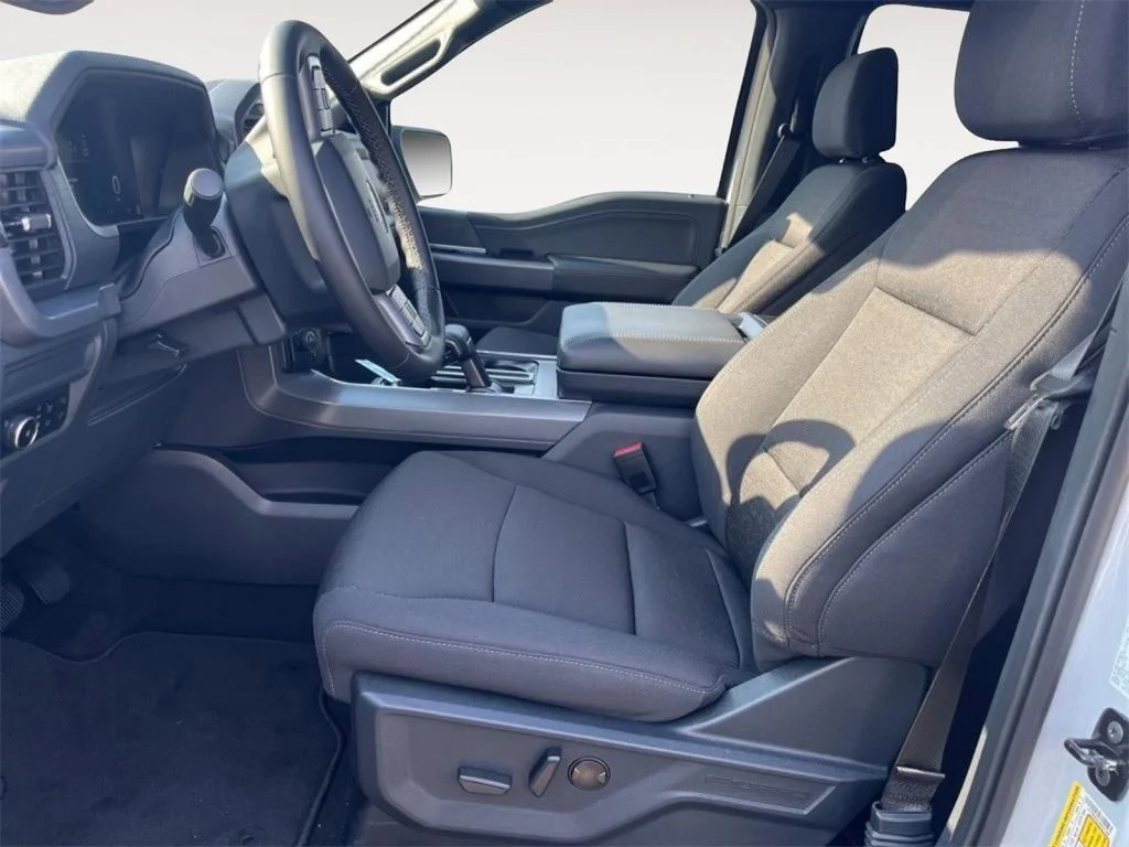 2025 Ford F-150 XLT - Photo 10