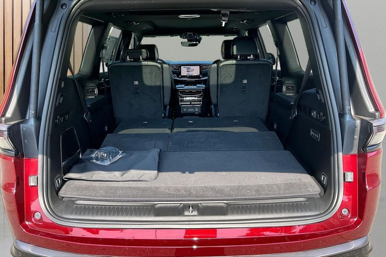 New 2026 Velvet Red Pearl-Coat Exterior Paint Jeep Limited Altitude image 28