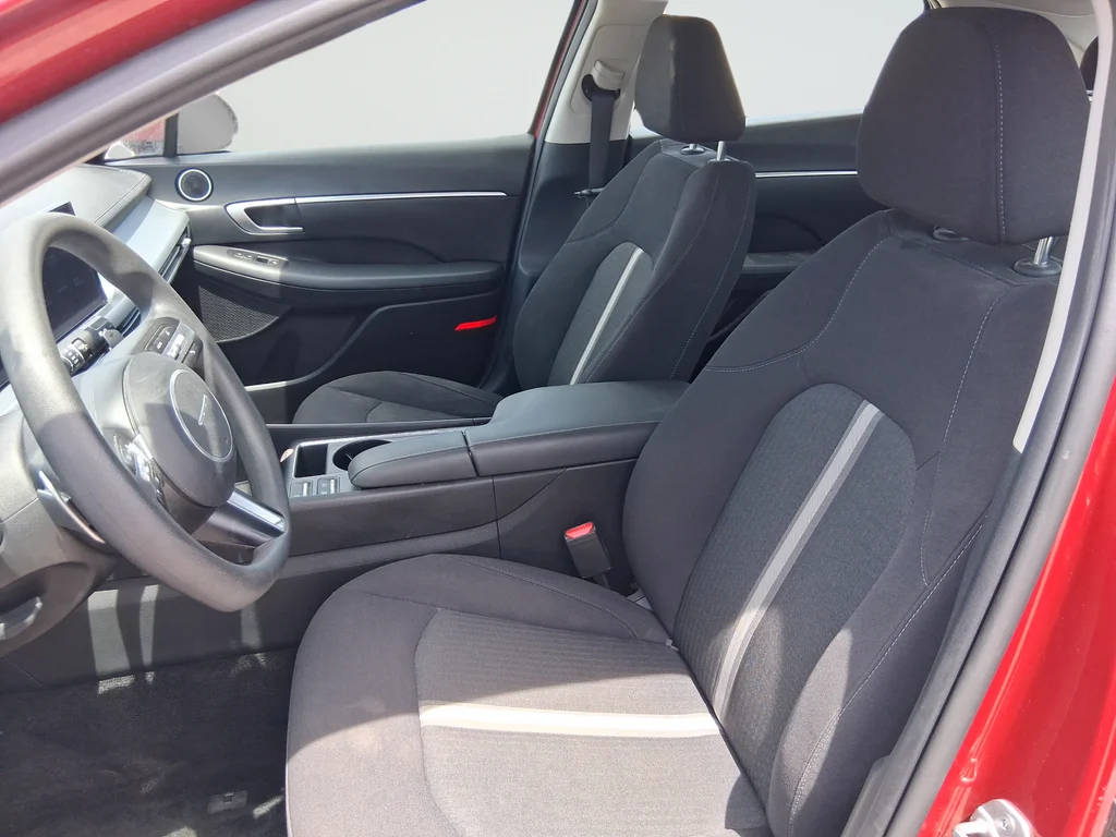 Used 2024 Red Hyundai SEL image 10