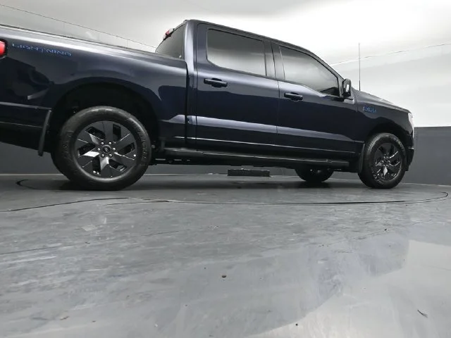 Certified Used 2025 Antimatter Blue Metallic Ford Flash image 37