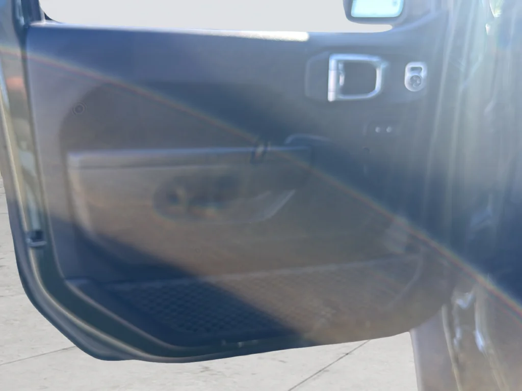 Used 2021 Green Jeep Sport S image 23