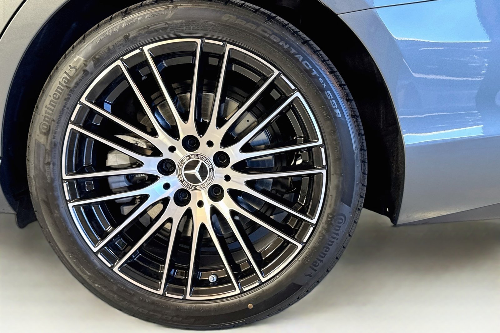 New 2026 Selenite Grey Metallic Mercedes-Benz C 300 image 29