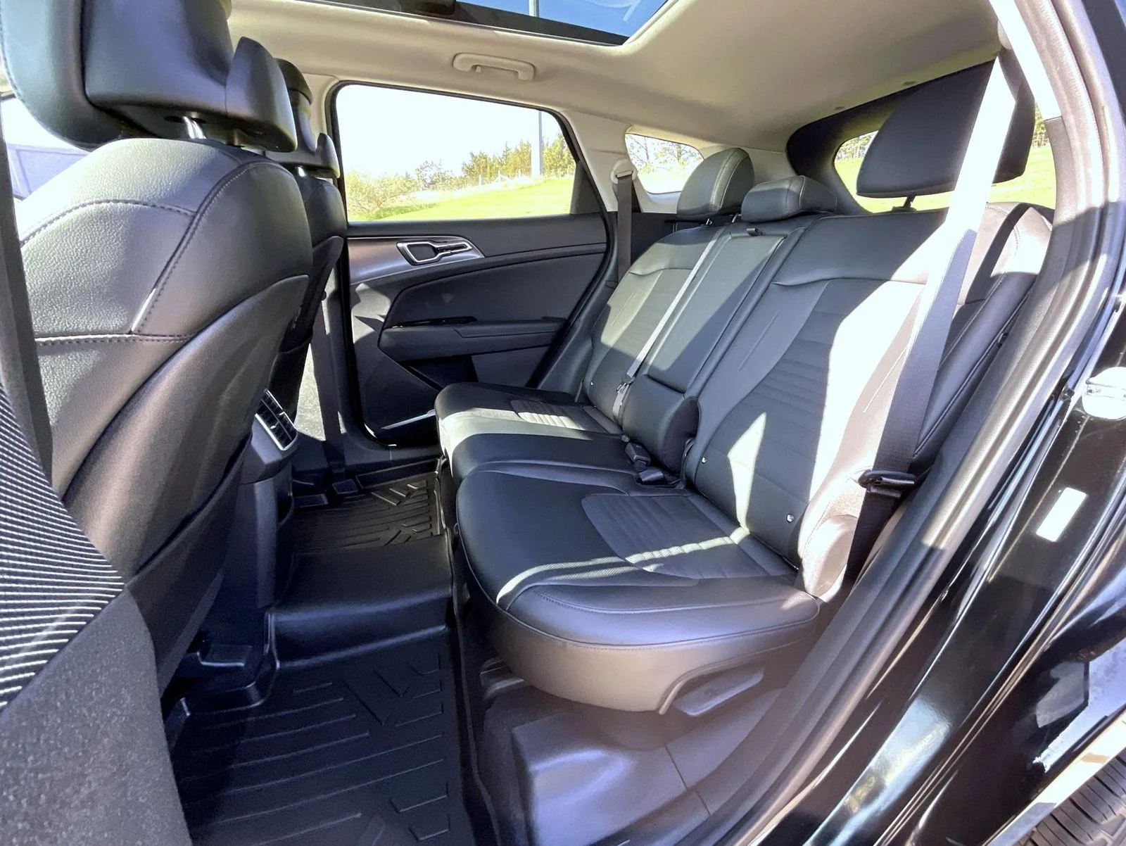Used 2025 Black Kia SX-Prestige image 19