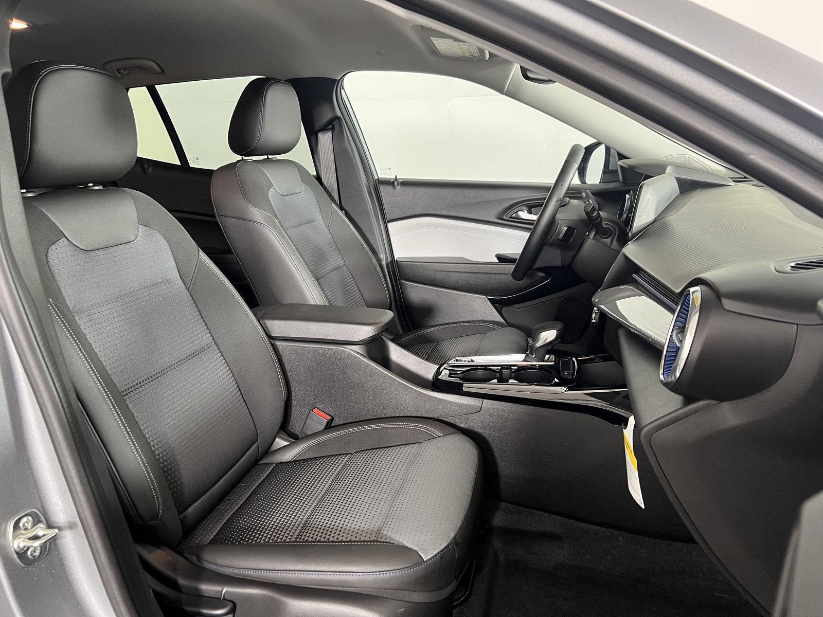 Used 2026 Sterling Gray Metallic Chevrolet LT image 43