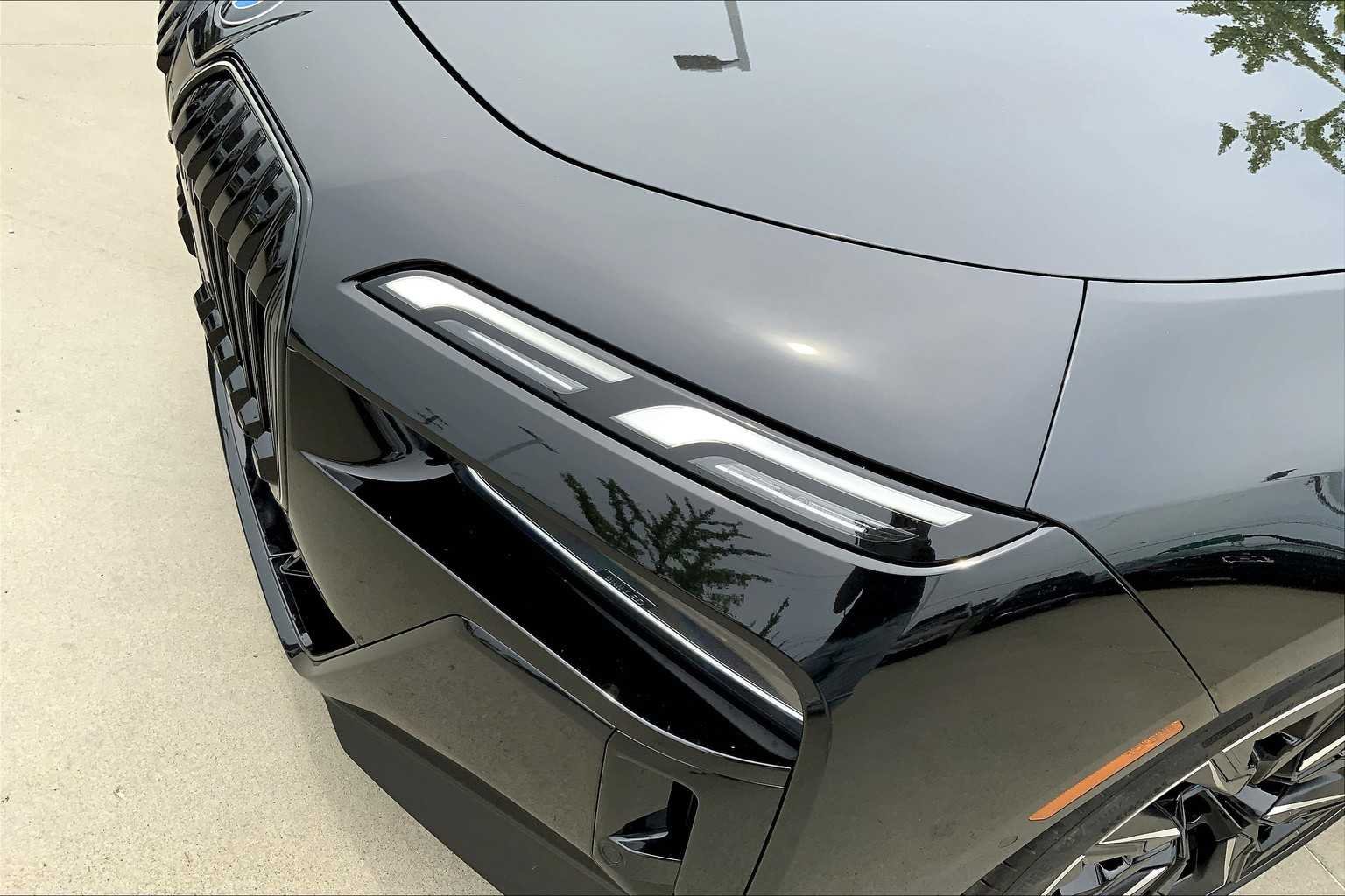 2025 BMW 7 Series 760i - Photo 13