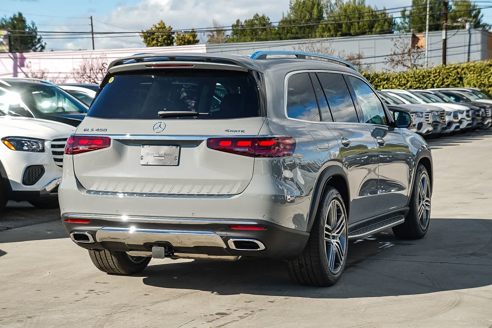 New 2026 MANUFAKTUR Alpine Grey Mercedes-Benz GLS 450 image 4