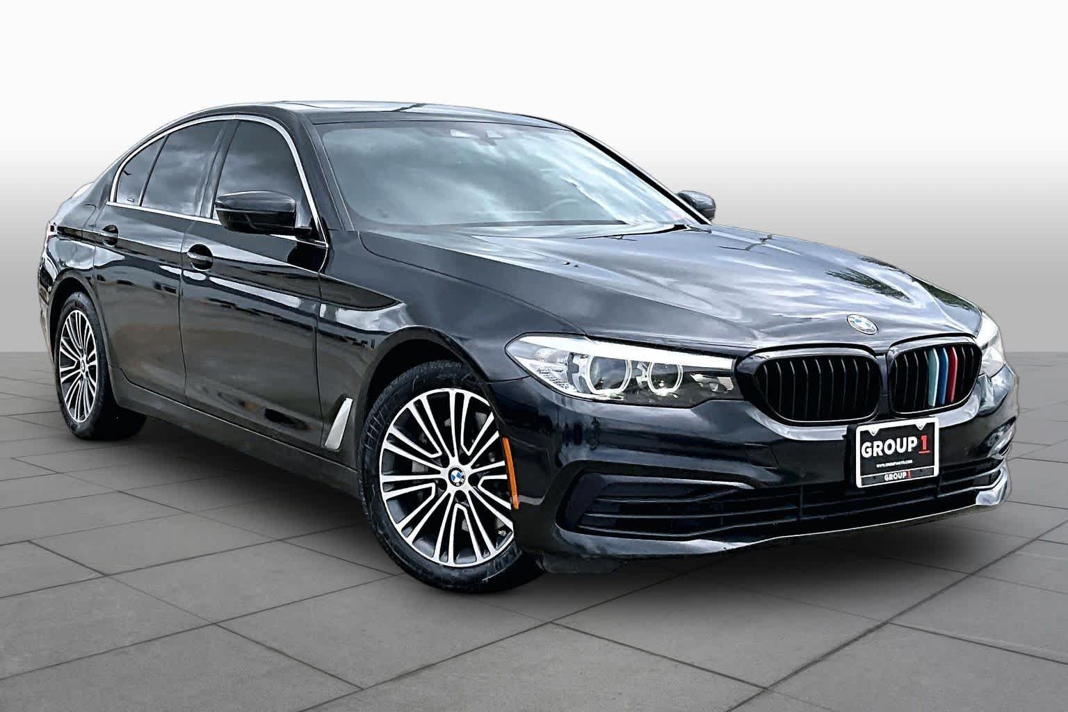 Used 2020 Black Sapphire Metallic BMW 530i image 3