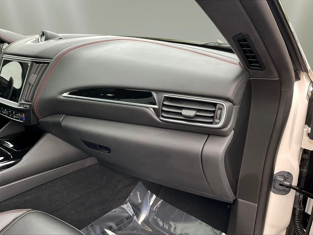 Used 2024 Bianco Maserati Modena image 26