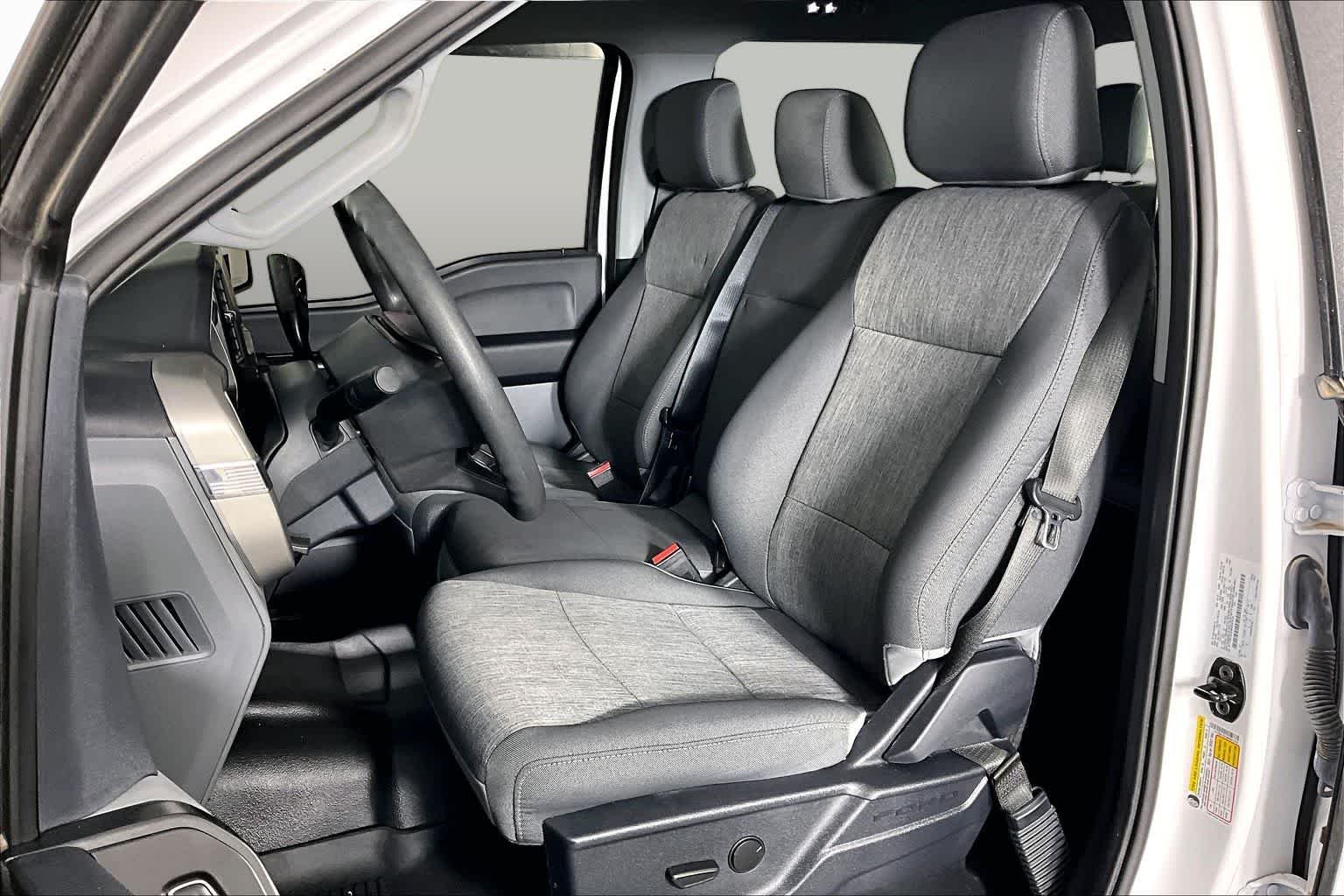 Used 2022 Oxford White Ford XL image 23