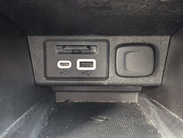 Used 2023 Silver Chevrolet Premier image 33