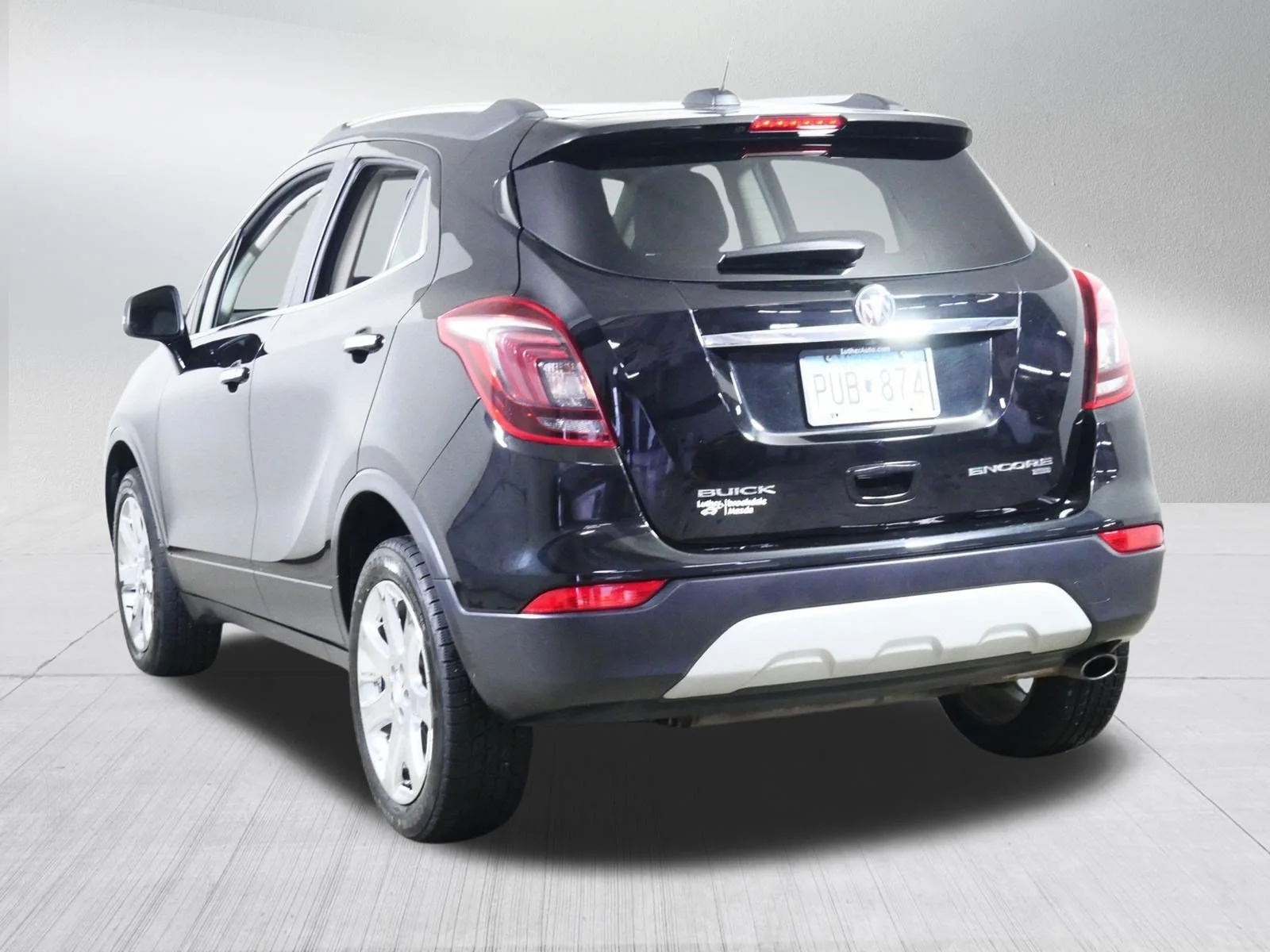 Used 2018 Ebony Twilight Metallic Buick Essence image 5