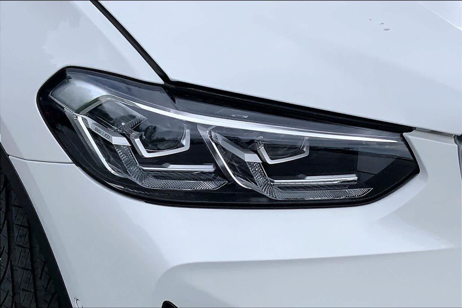 Used 2024 Alpine White BMW sDrive30i image 26