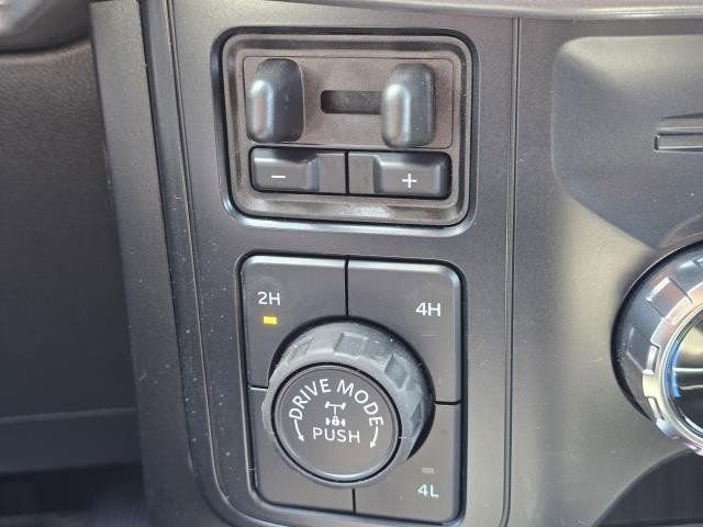 2025 Ford F-150 XLT - Photo 35