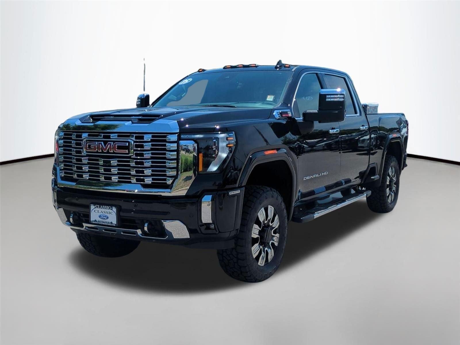 2025 GMC Sierra 4WD Crew Cab Standard Box Denali's photo