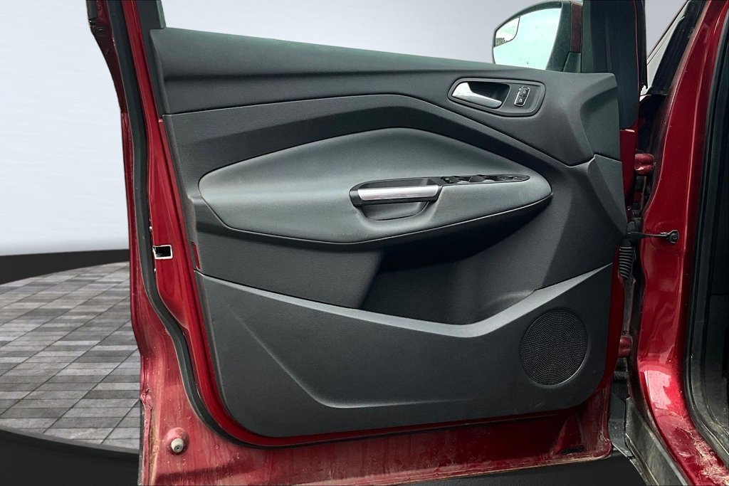 Used 2013 Red Ford SE image 20