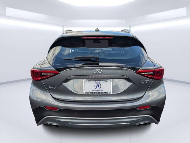 Used 2017 Gray INFINITI Premium image 4