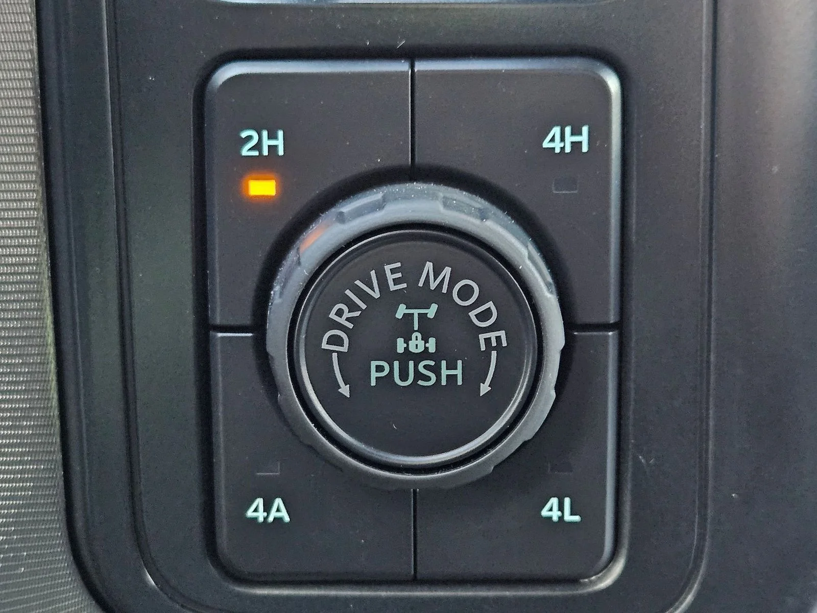 2025 Ford F-150 Platinum - Photo 14