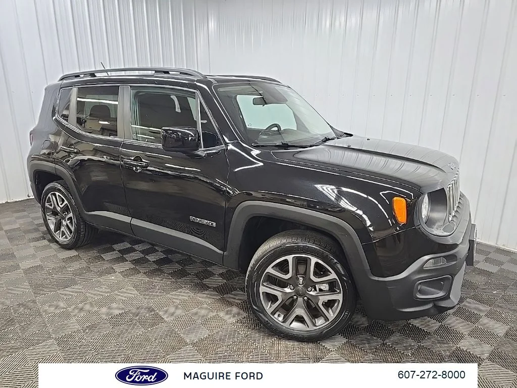 Used 2016 Black Jeep Latitude image 9