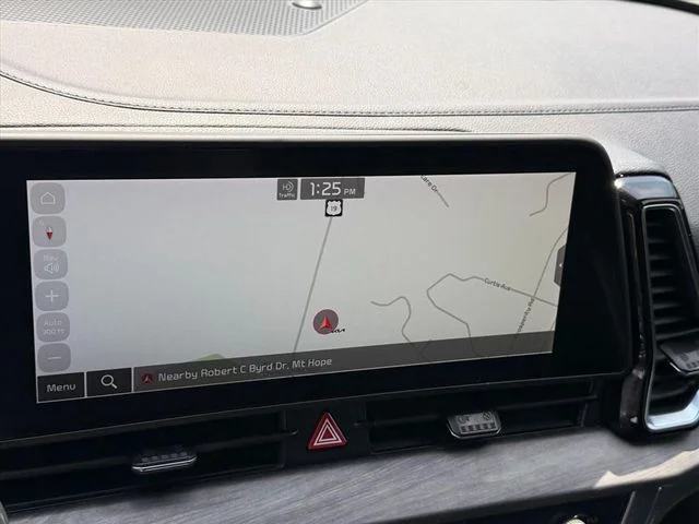 Used 2023 Green Kia X-Line image 19