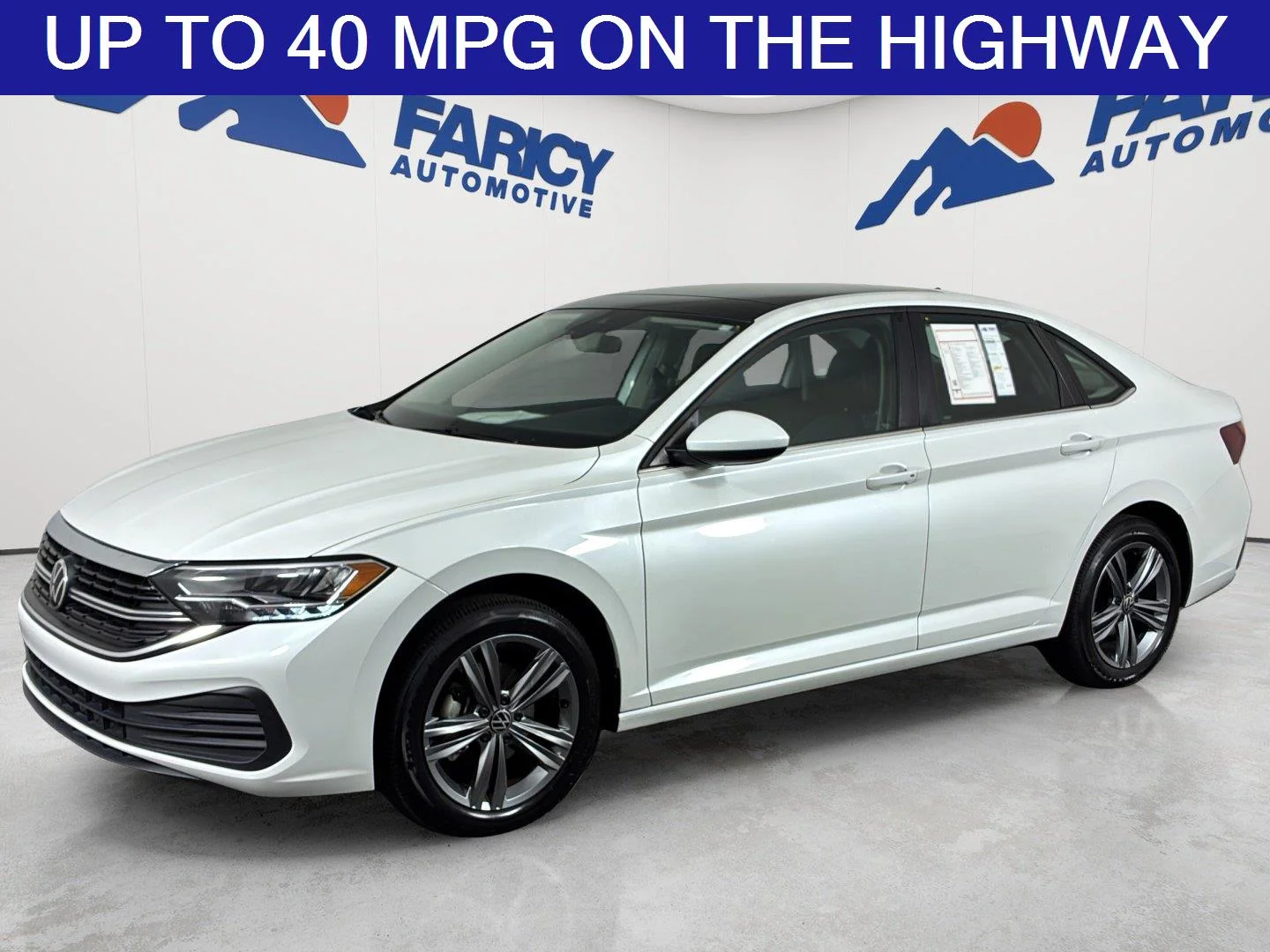 Used 2024 Opal White Pearl Volkswagen SE image 1