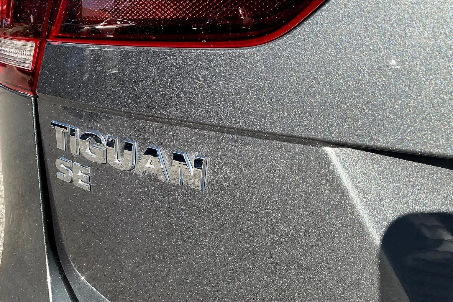 Used 2021 Platinum Gray Metallic Volkswagen SE R-Line Black image 31