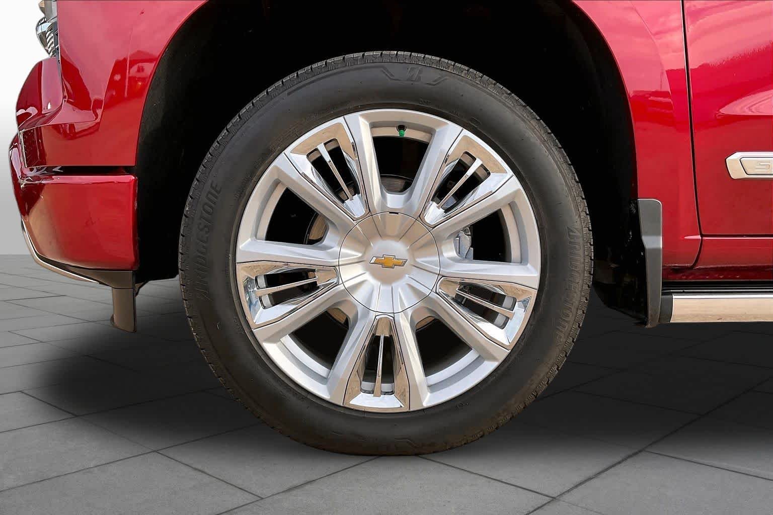 Used 2026 Radiant Red Tintcoat Chevrolet High Country image 9
